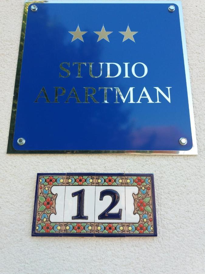 דירות קורניצה Studio Apartman Marta מראה חיצוני תמונה
