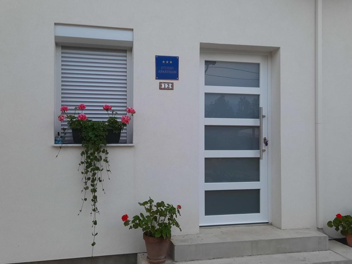 קורניצה Studio Apartman Marta מראה חיצוני תמונה